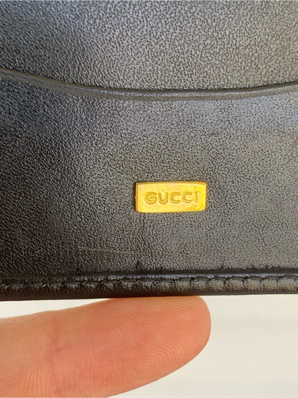 Vintage Gucci Black Leather Long Wallet with Gold Corner Accents - Picture 13 of 17
